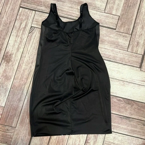 Ruby Ribbon Slip Sz 36 - Picture 2 of 5